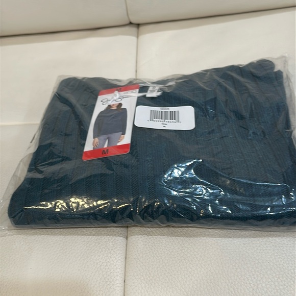 NWT Jessica Simpson Ladies' Ribbed Sweater in Teal - Picture 4 of 7